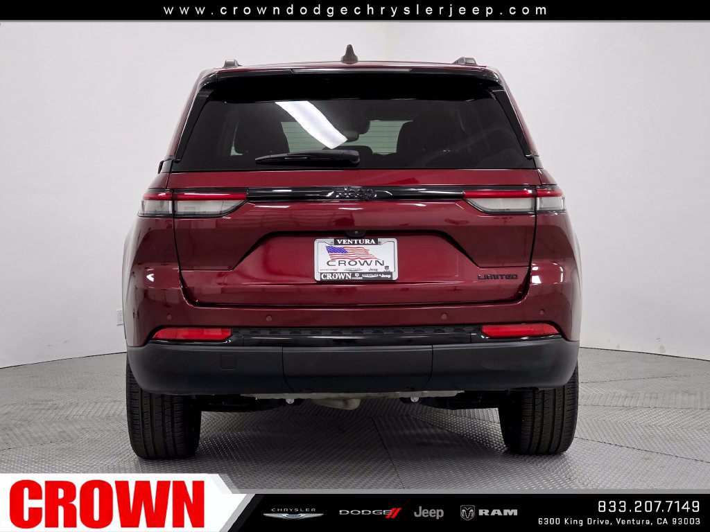 Certified 2024 Jeep Grand Cherokee Limited w/ Black Appearance Package RWD image 6