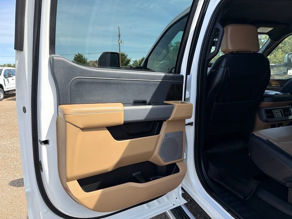 Used 2024 Ford F350 Lariat w/ Chrome Package AWD/4WD image 12