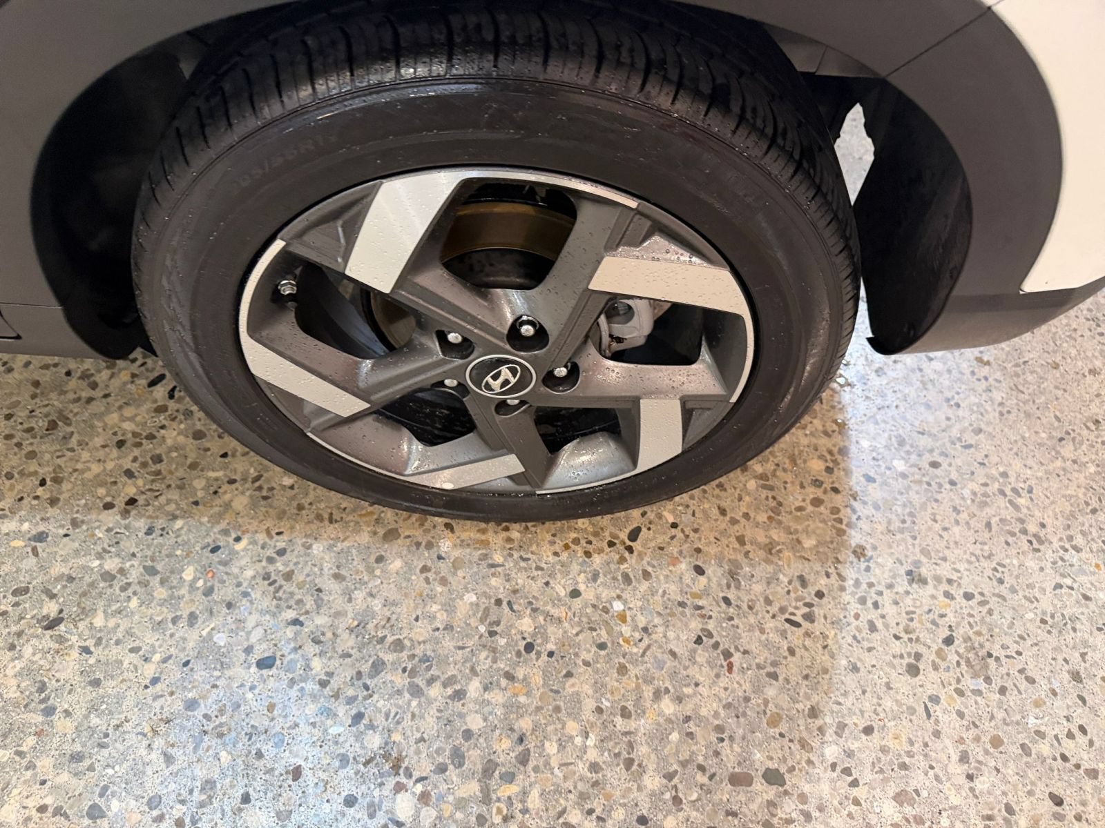 Used 2026 Hyundai Venue SEL FWD image 24