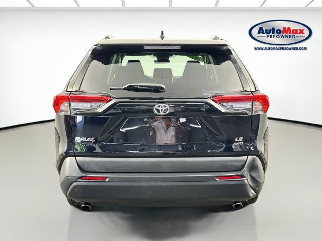 Used 2021 Toyota RAV4 LE AWD/4WD image 7