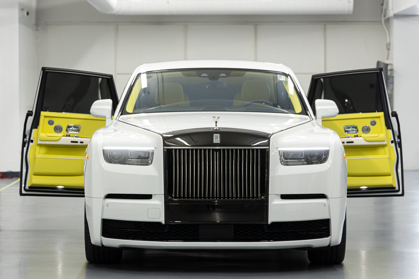 Certified 2024 Rolls-Royce Phantom Sedan w/ The Phantom Package RWD image 25