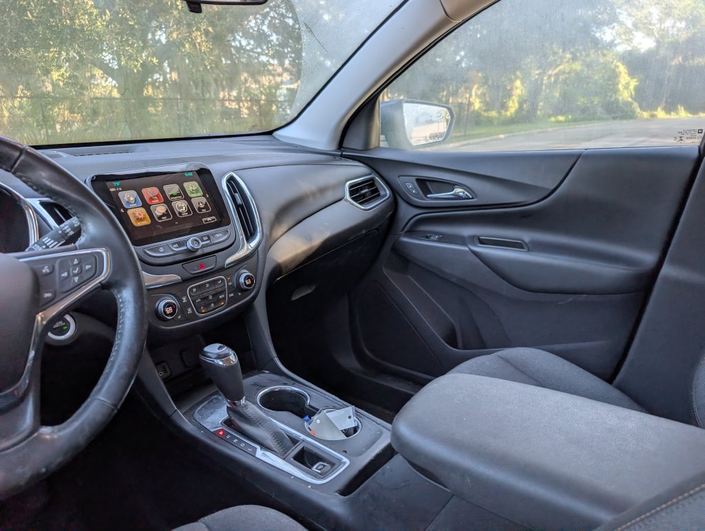 Used 2018 Chevrolet Equinox LT w/ Sun & Infotainment Package FWD image 14