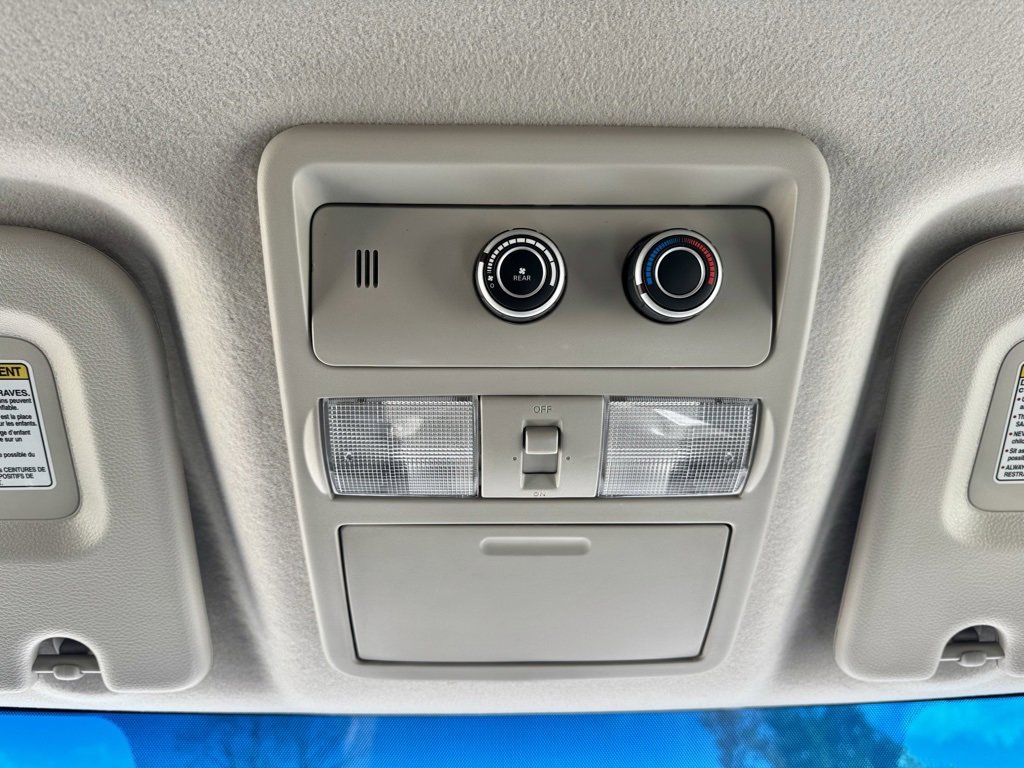 Used 2018 Nissan NV 3500 S image 40