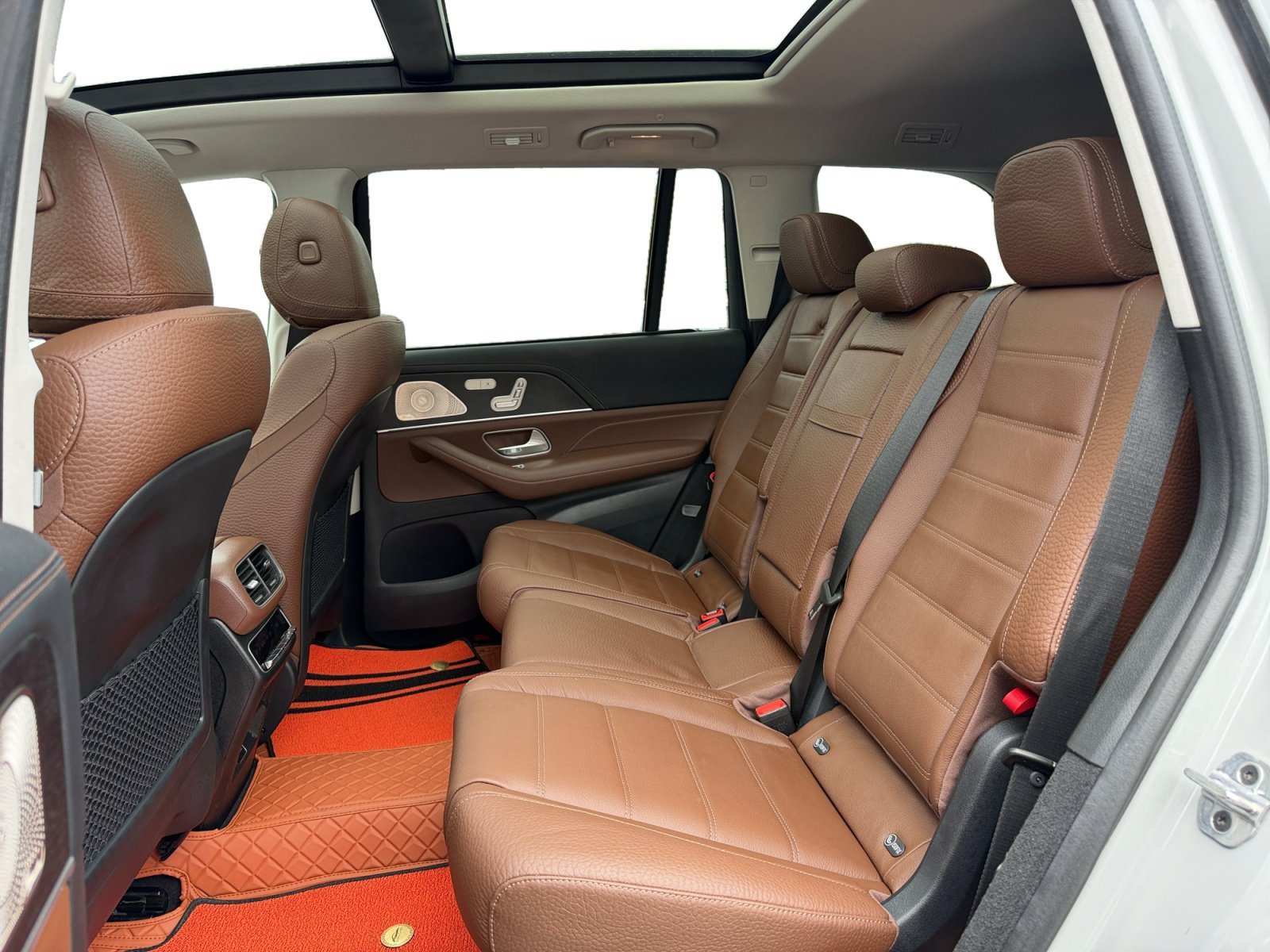 Used 2025 Mercedes-Benz GLS 580 4MATIC image 16