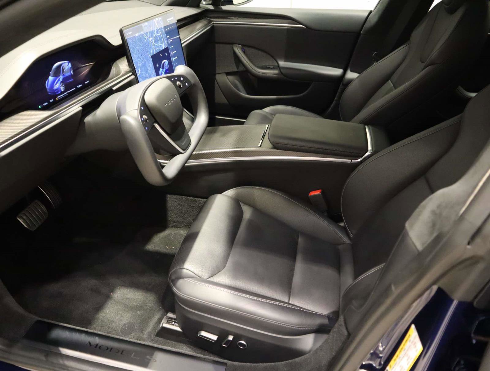 Used 2021 Tesla Model S Plaid image 22