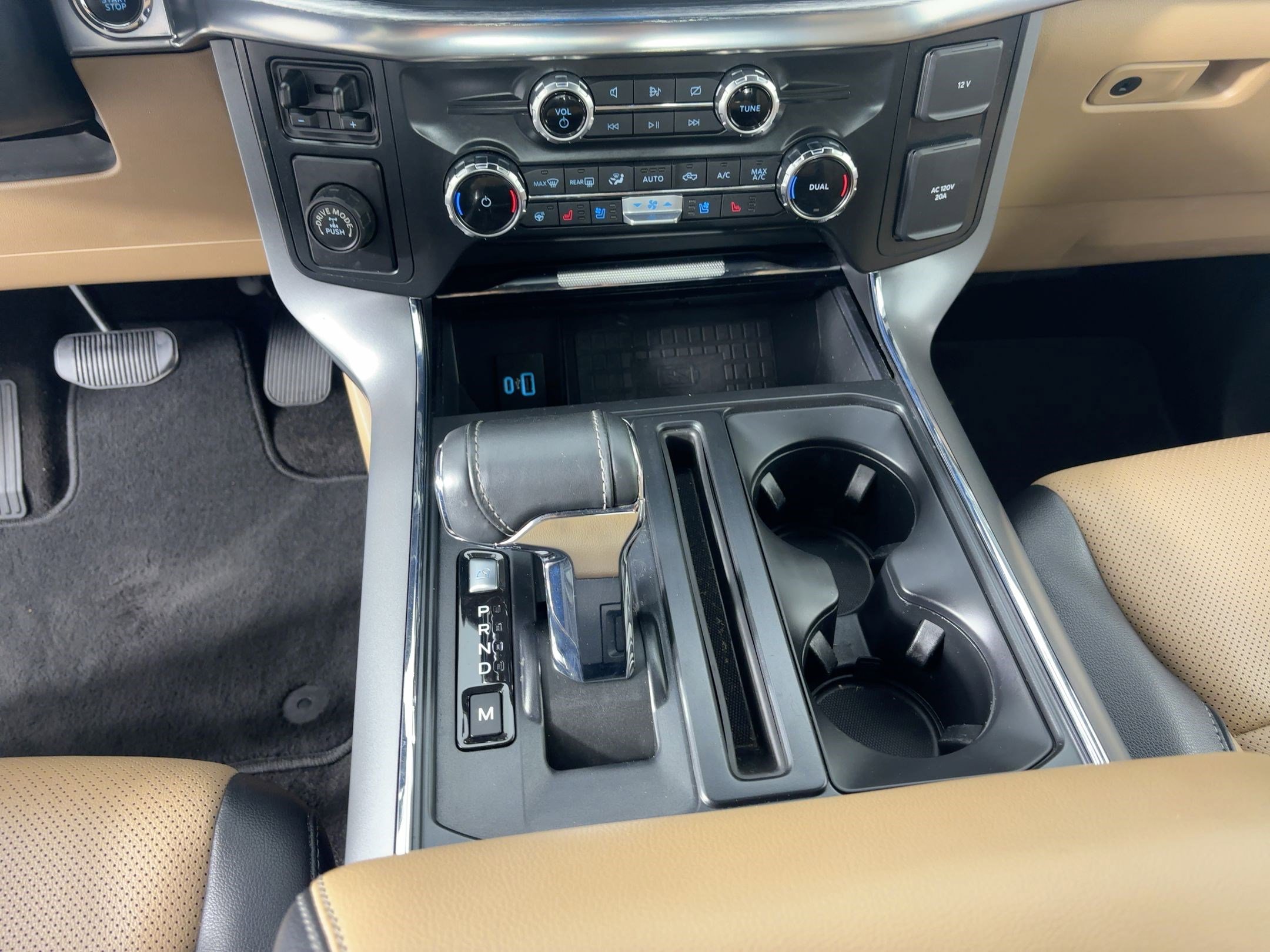 Used 2022 Ford F150 Lariat w/ Equipment Group 502A High image 19