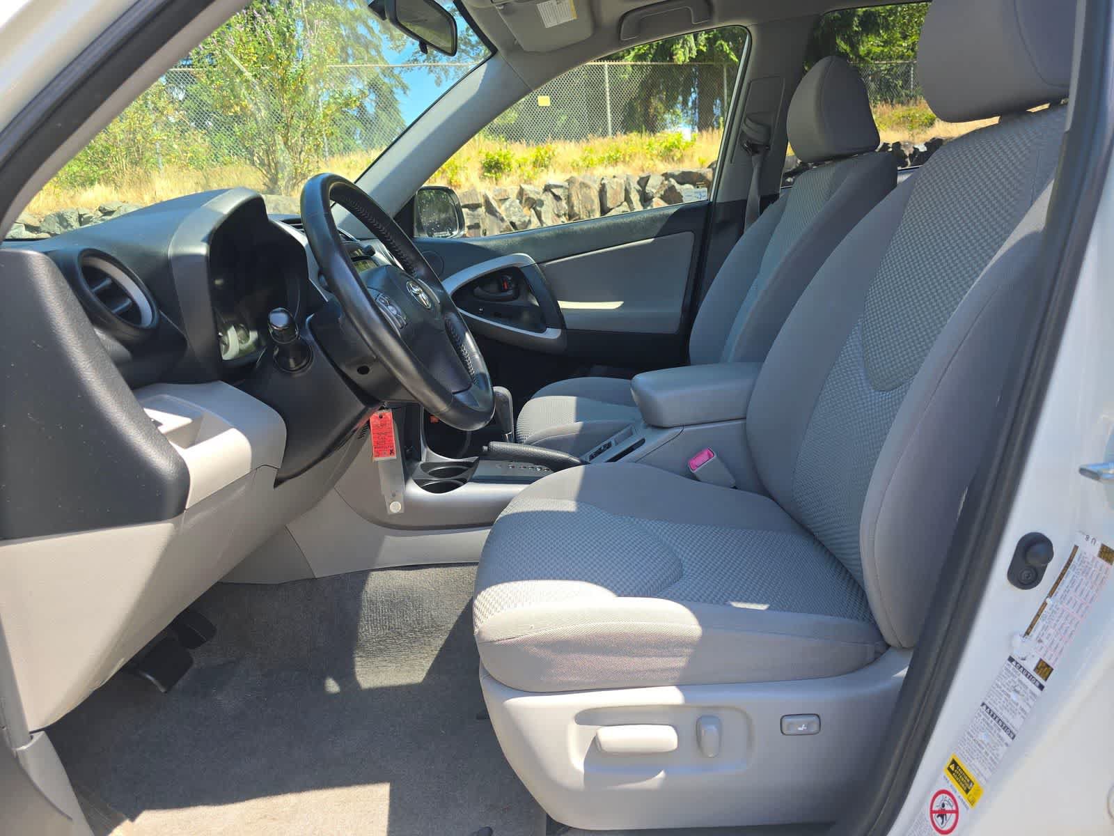 Used 2007 Toyota RAV4 Limited AWD/4WD image 19