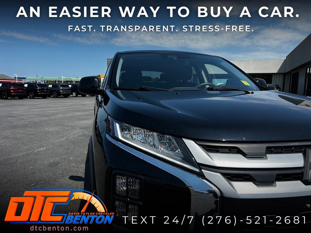 Used 2025 Mitsubishi Outlander Sport SE AWD/4WD image 28