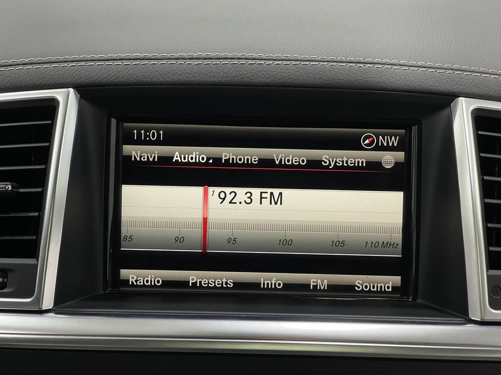 Used 2016 Mercedes-Benz GL 450 4MATIC image 25