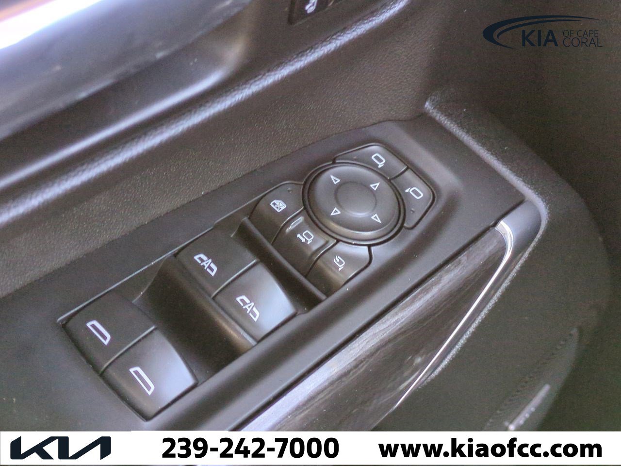 Used 2020 Chevrolet Silverado 2500 LTZ w/ LTZ Premium Package image 23