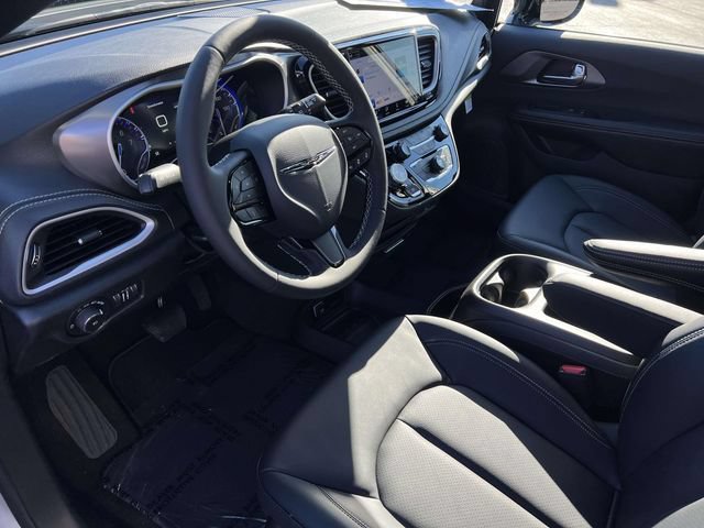 New 2026 Chrysler Pacifica Select w/ S Appearance Package FWD image 26