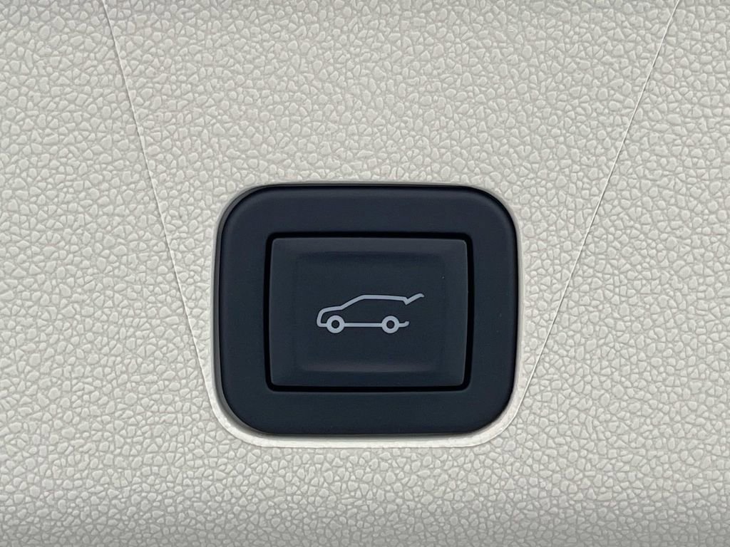 New 2025 Cadillac Escalade Sport Platinum image 12