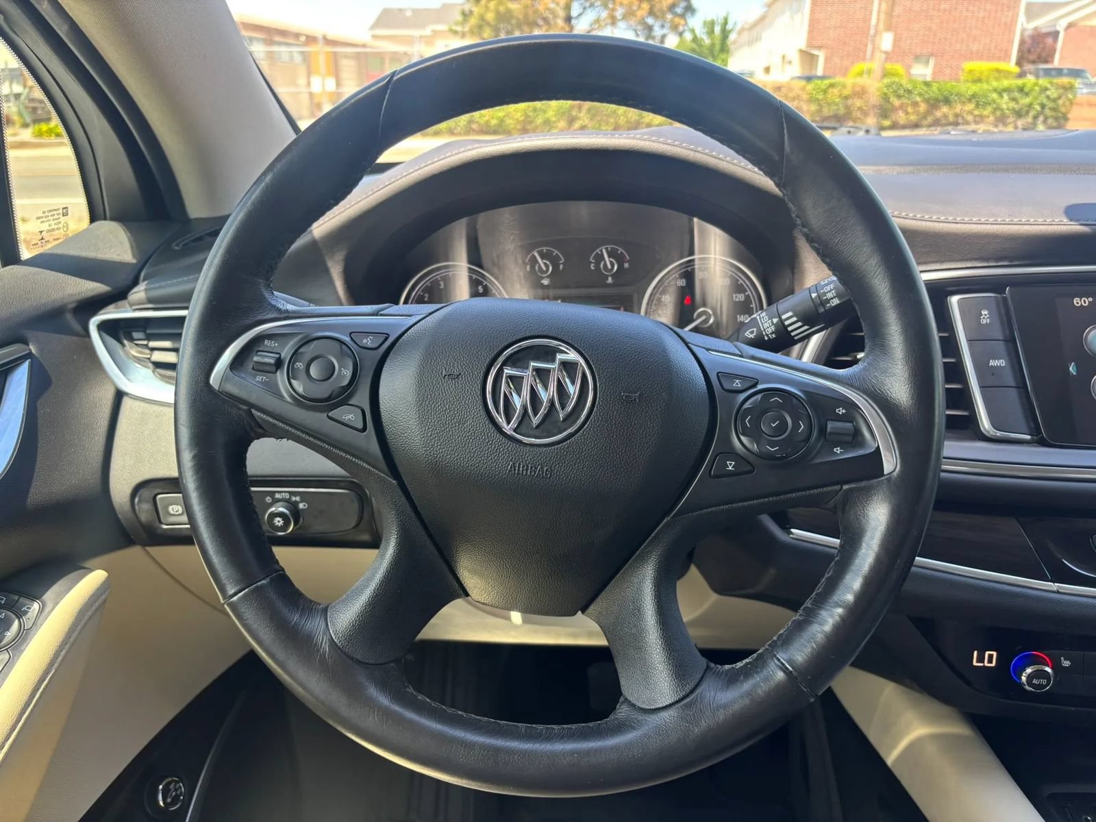 Used 2019 Buick Enclave Essence AWD/4WD image 11