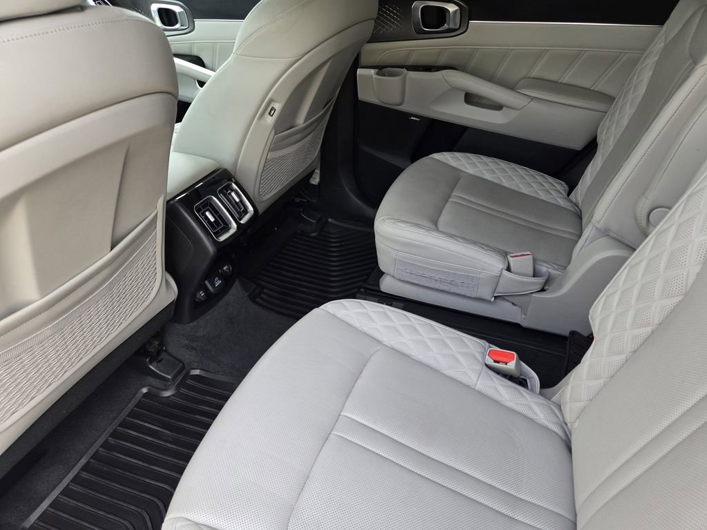 Certified 2023 Kia Sorento SX image 30