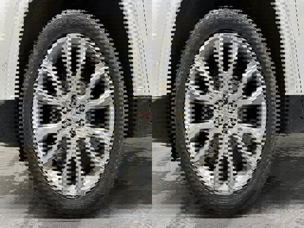 Used 2025 GMC Acadia Denali w/ Super Cruise Package image 5