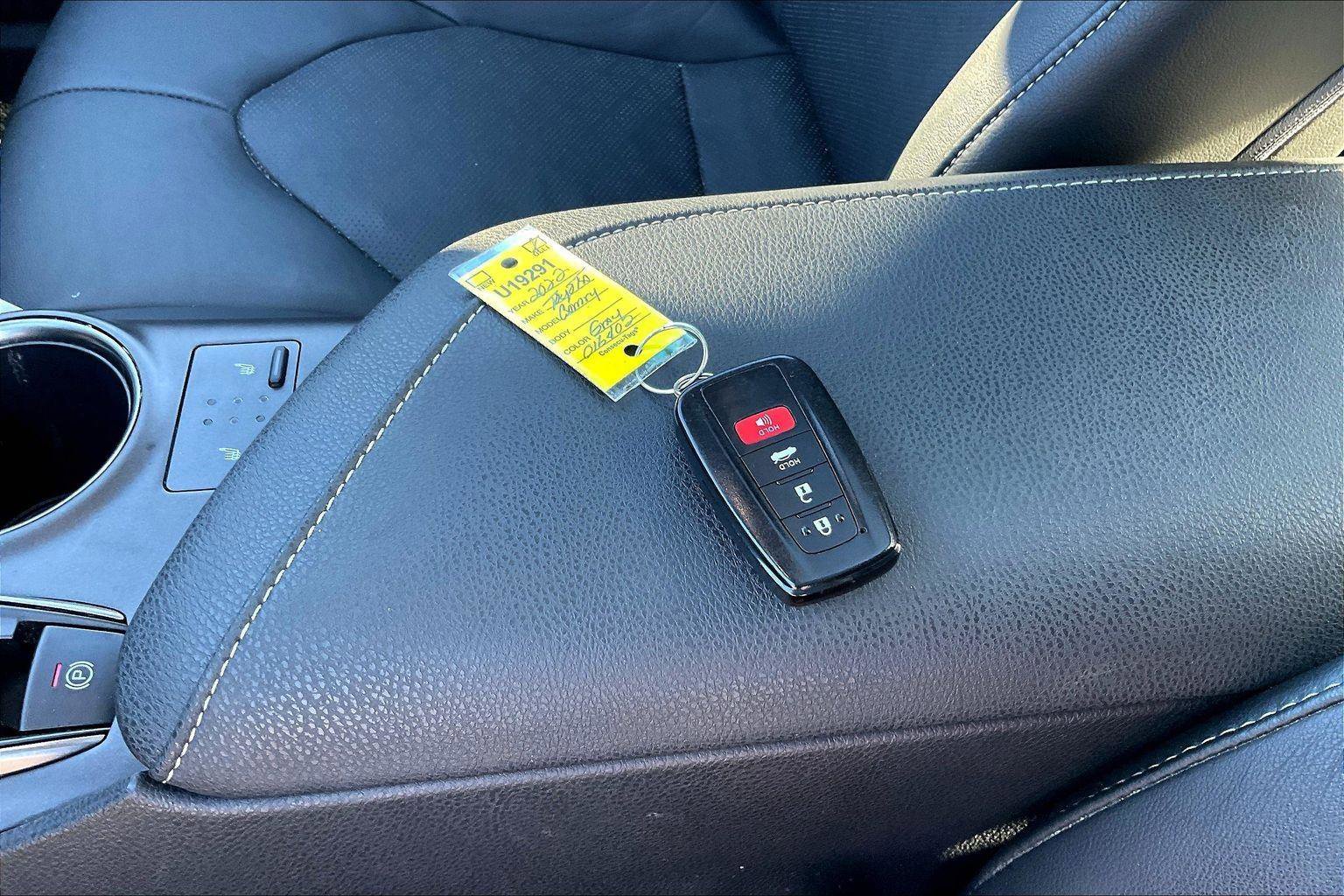 Used 2022 Toyota Camry XSE image 11