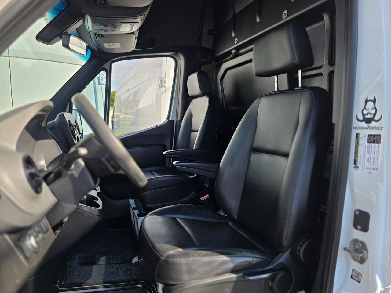 Used 2020 Mercedes-Benz Sprinter 2500 image 9