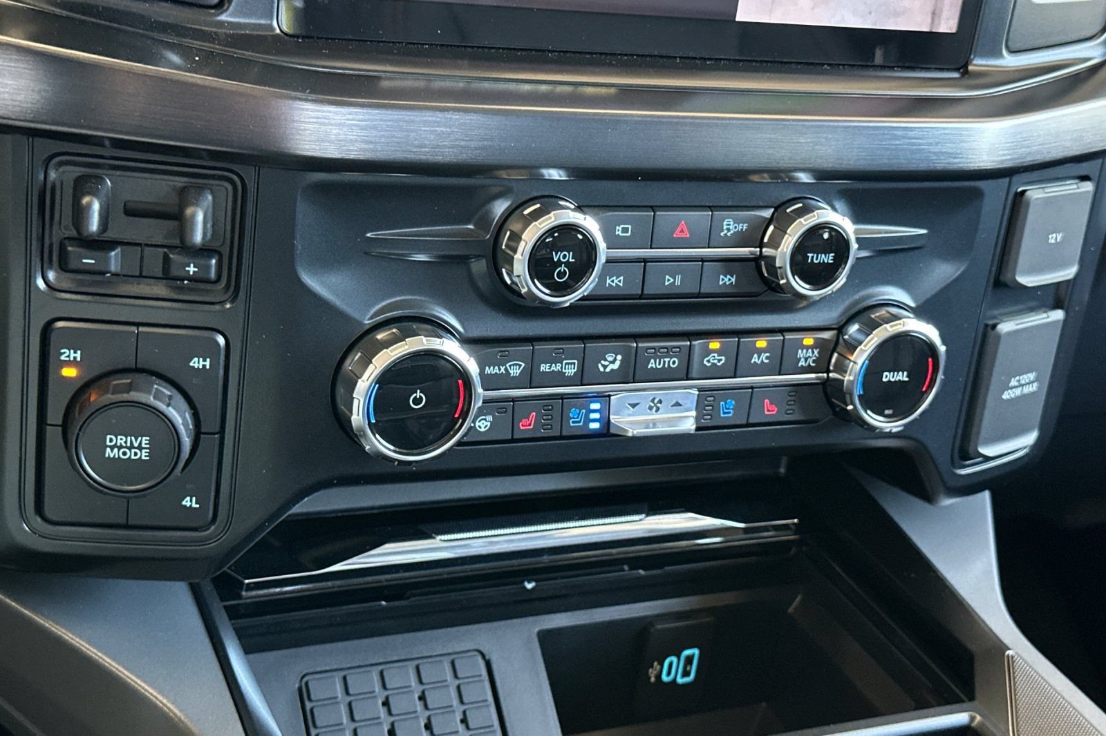 New 2026 Ford F450 Lariat w/ Lariat Premium Package AWD/4WD image 20