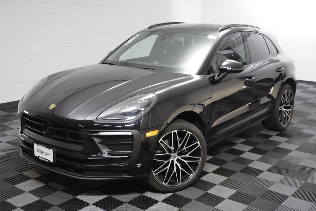 Used 2024 Porsche Macan AWD/4WD image 2