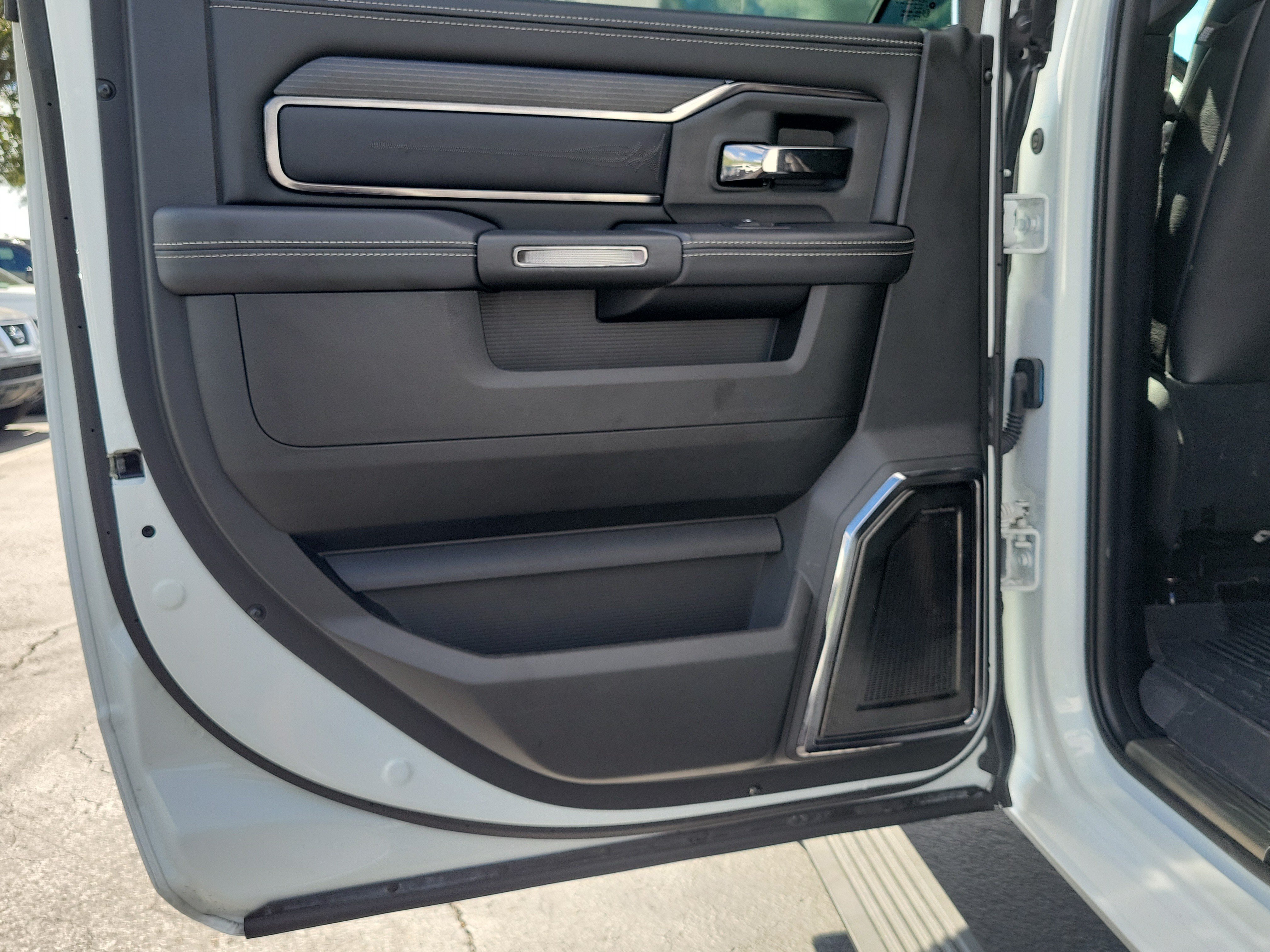 Used 2024 RAM 2500 Limited AWD/4WD image 11