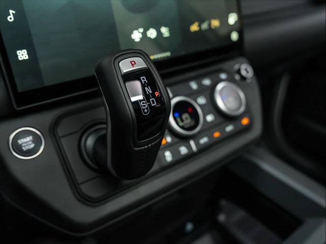 New 2026 Land Rover Defender 130 X-Dynamic SE AWD/4WD image 28