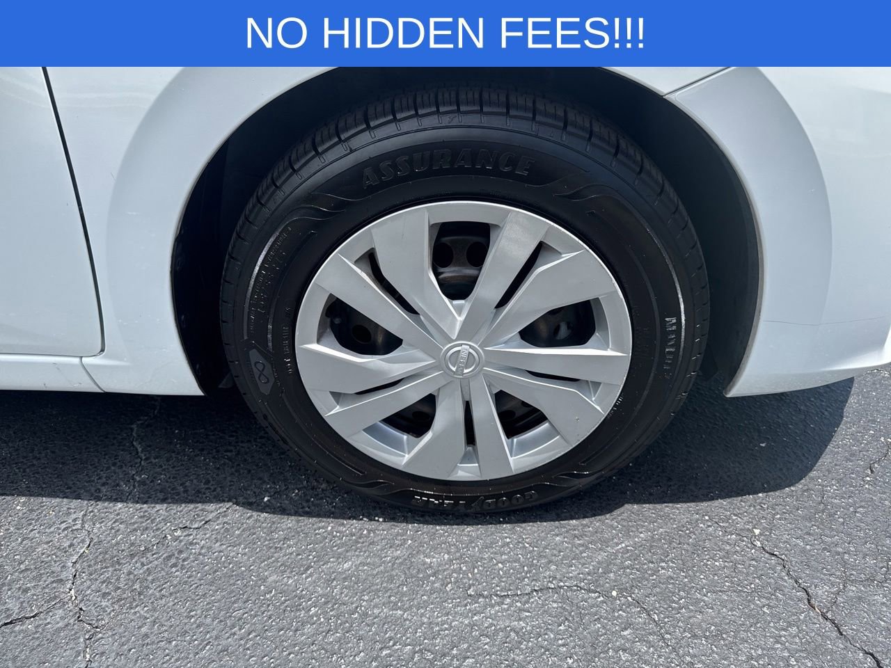 Used 2023 Nissan Versa S FWD image 9