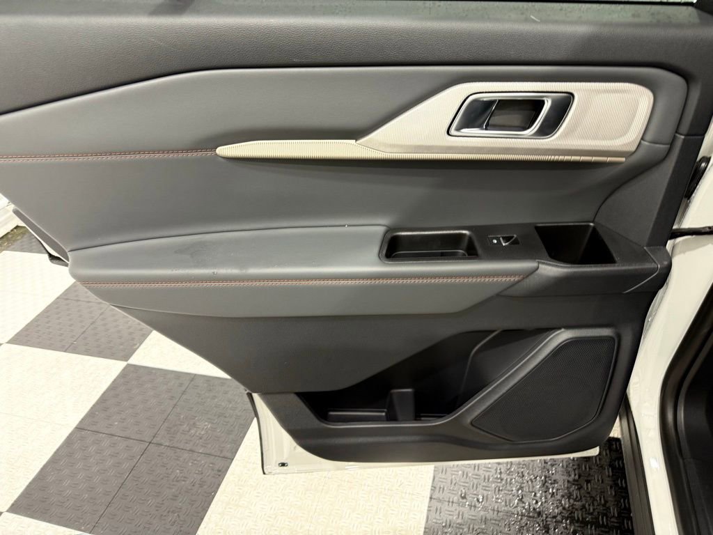 New 2026 Ford Explorer Active image 18