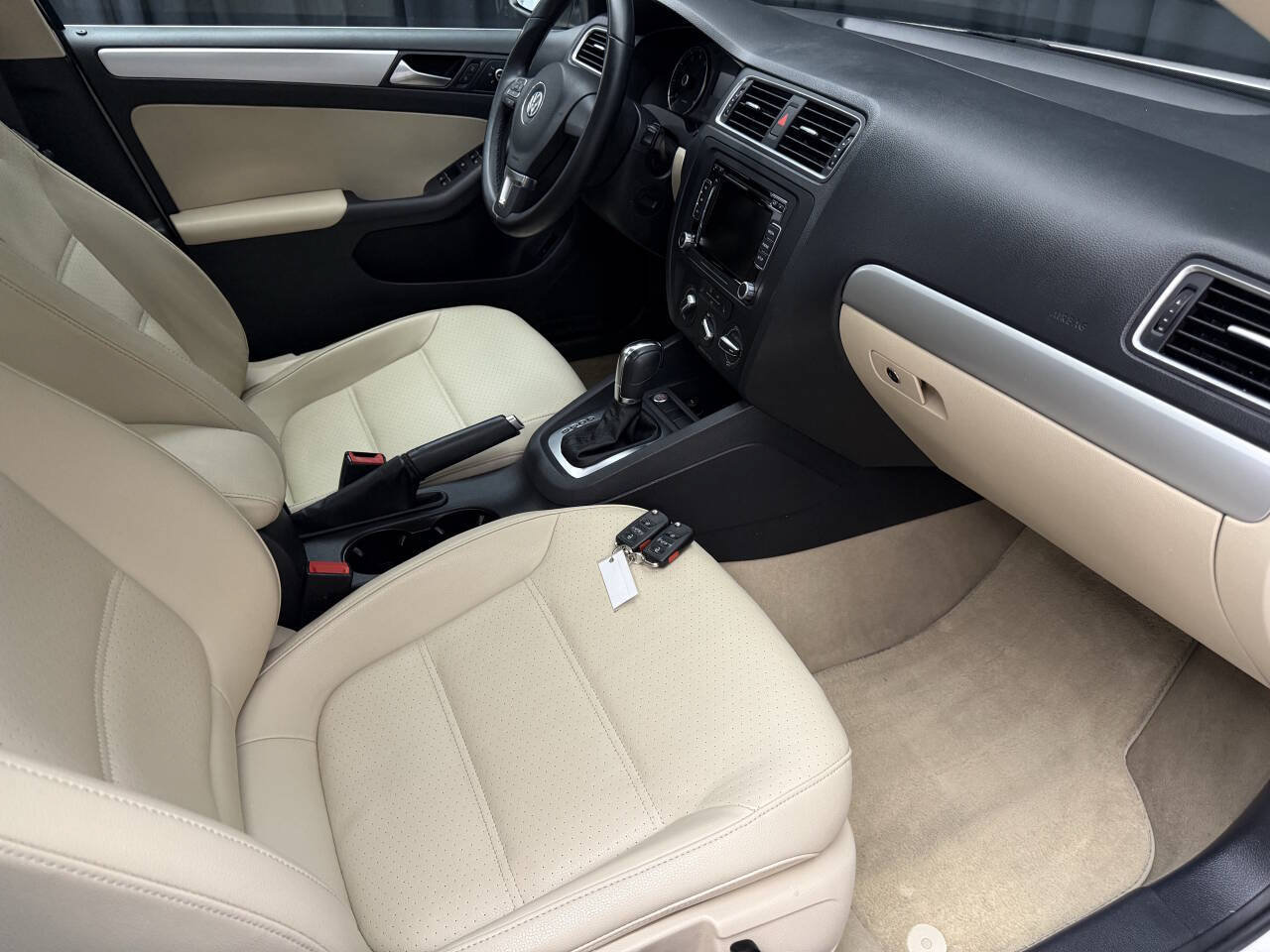 Used 2014 Volkswagen Jetta SE FWD image 22