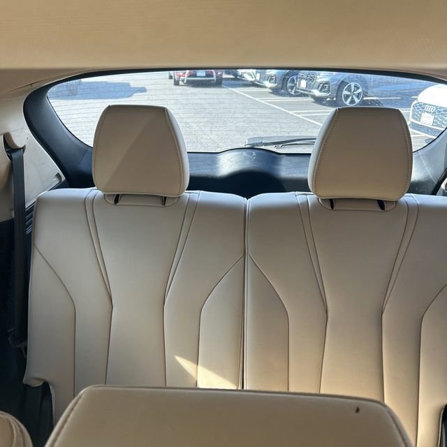 Used 2023 Acura MDX SH-AWD image 8