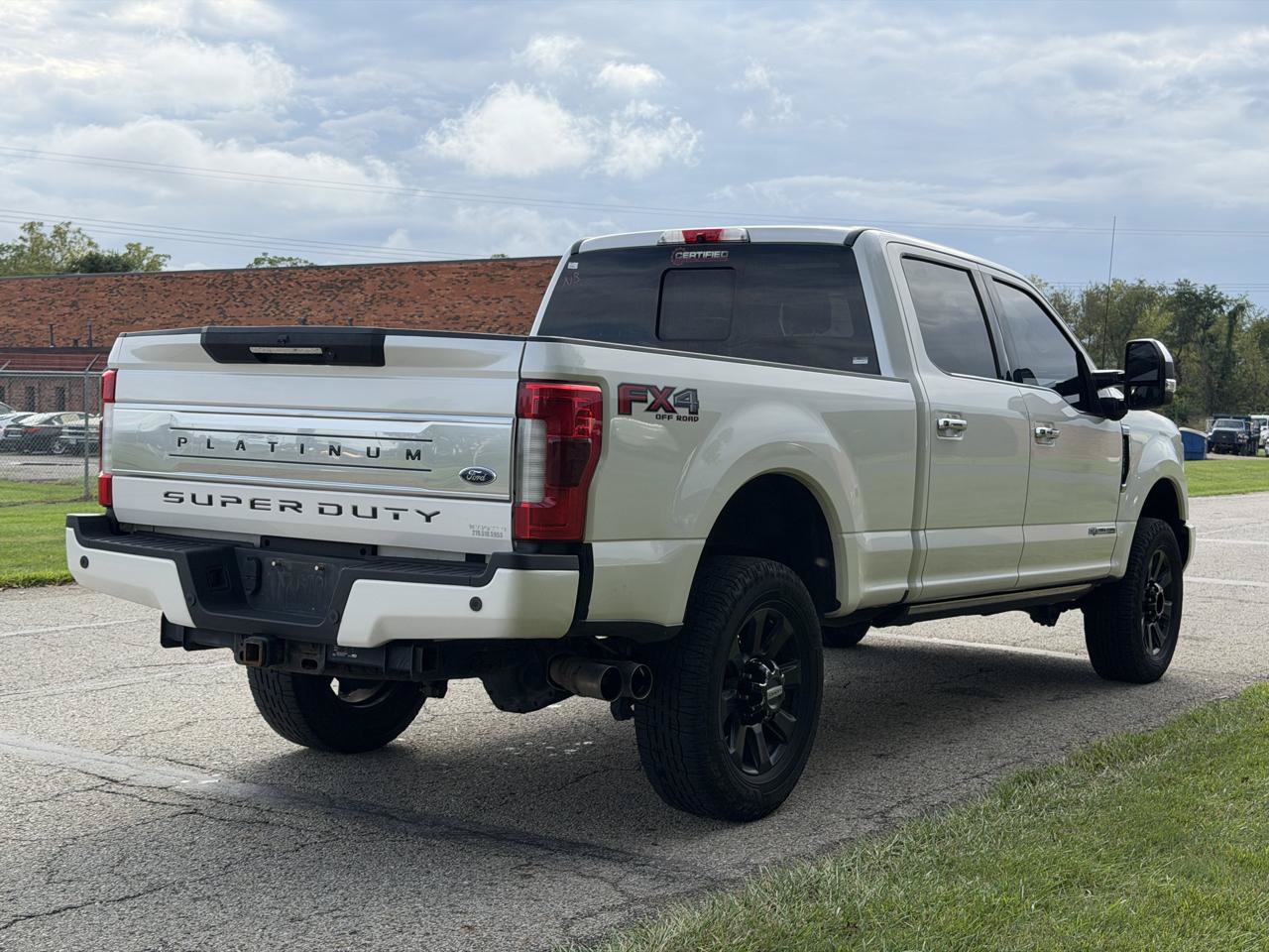 Used 2019 Ford F350 Platinum w/ Platinum Ultimate Package AWD/4WD image 3