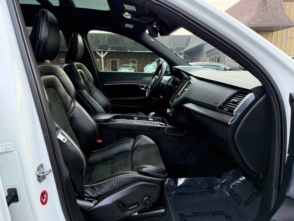 Used 2017 Volvo XC90 T8 R-Design w/ Vision Package image 27