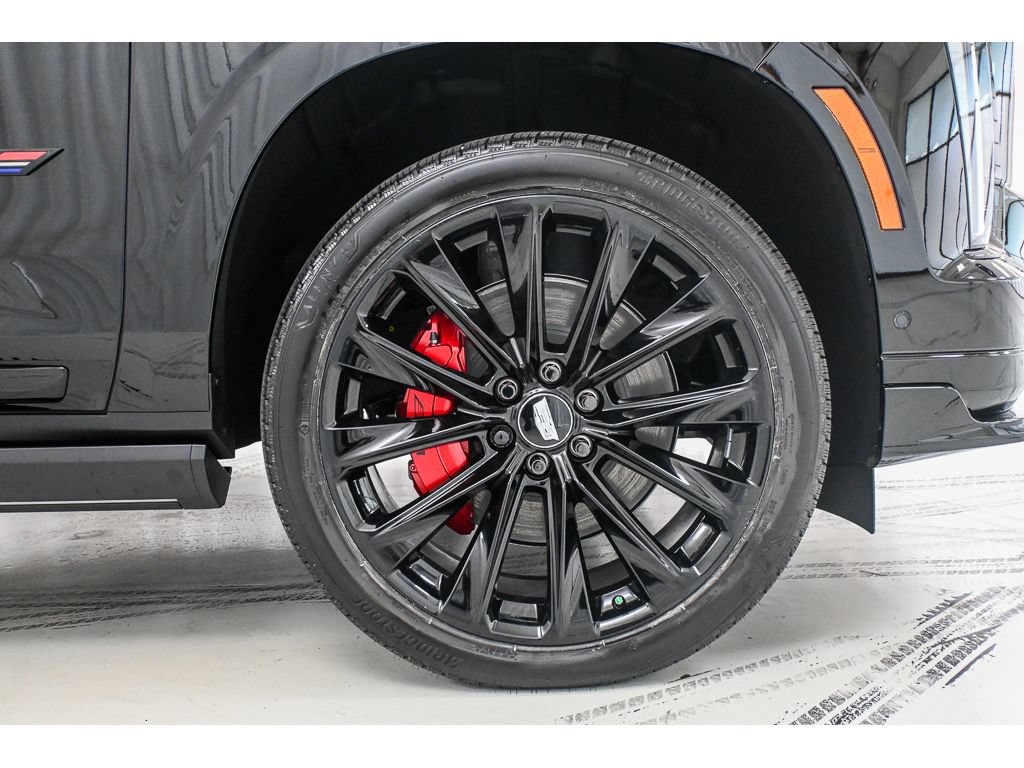 New 2026 Cadillac Escalade V w/ LPO, ONYX Package AWD/4WD image 8