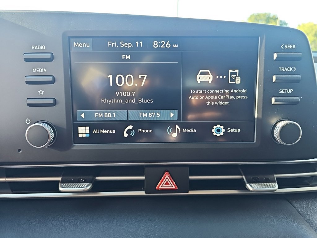 New 2026 Hyundai Elantra SE FWD image 18