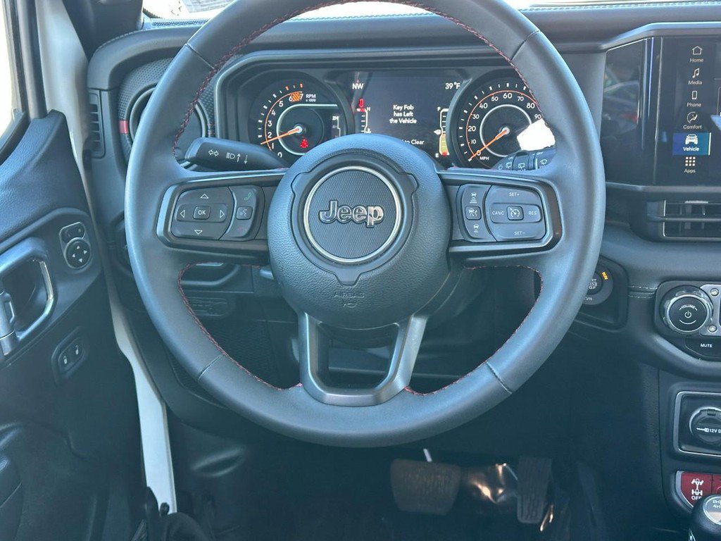 Used 2025 Jeep Wrangler Unlimited Rubicon AWD/4WD image 12