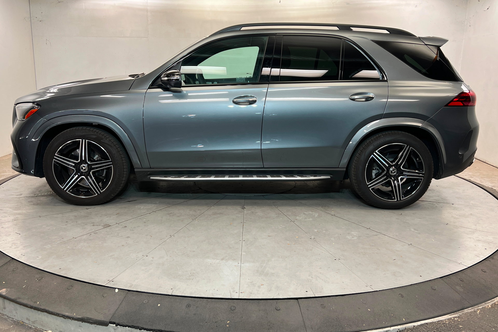 Used 2026 Mercedes-Benz GLE 450 4MATIC image 2