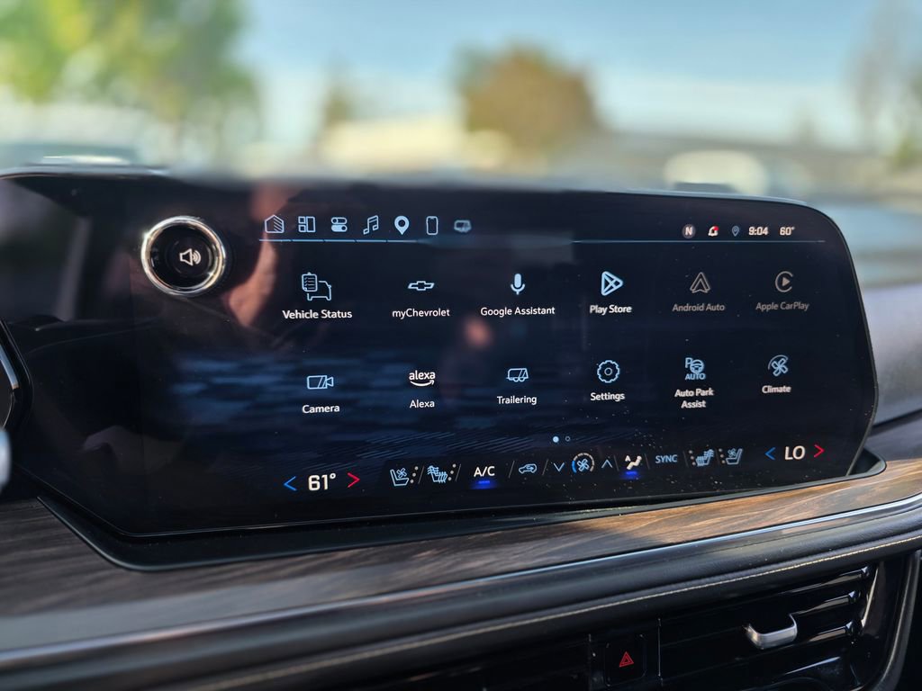 Used 2025 Chevrolet Suburban Premier image 29