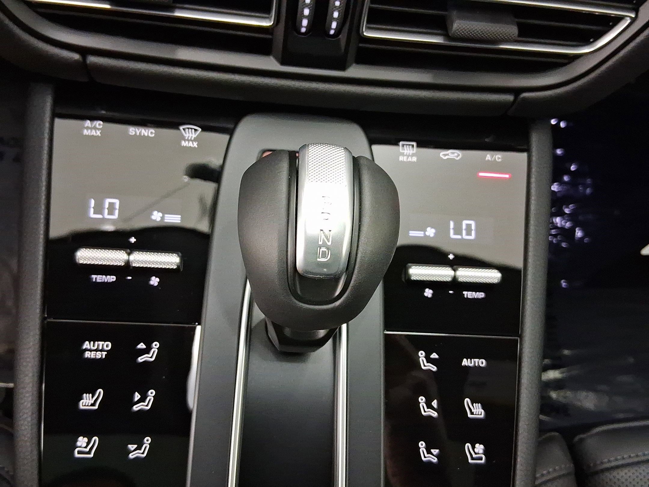 Used 2026 Porsche Macan image 30