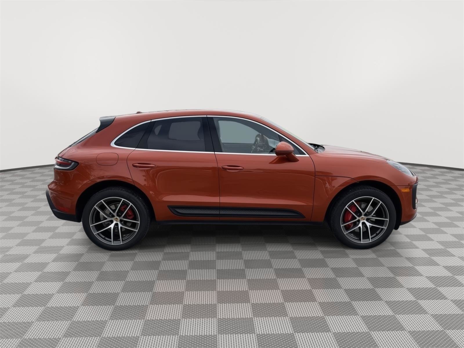 Used 2022 Porsche Macan S AWD/4WD image 6