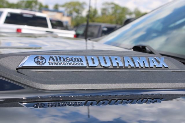 Used 2024 Chevrolet Silverado 2500 ZR2 w/ Technology Package image 17