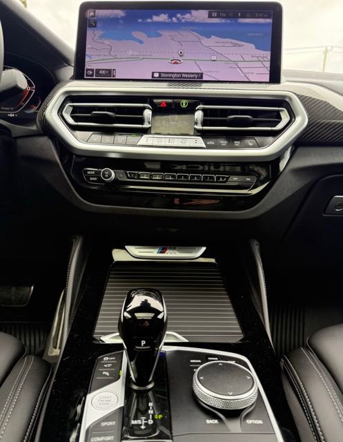 Used 2024 BMW X4 M40i w/ Premium Package image 24