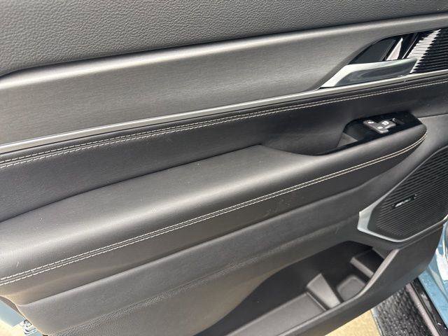 New 2026 Jeep Grand Wagoneer L Limited image 28