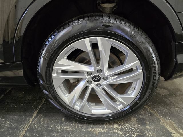 Used 2023 Audi Q7 3.0T Premium Plus AWD/4WD image 12