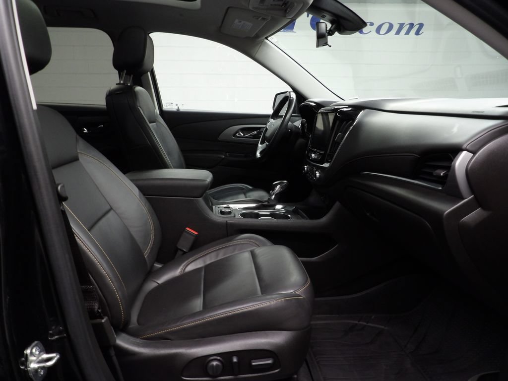 Used 2021 Chevrolet Traverse RS w/ LPO, Floor Liner Package AWD/4WD image 37
