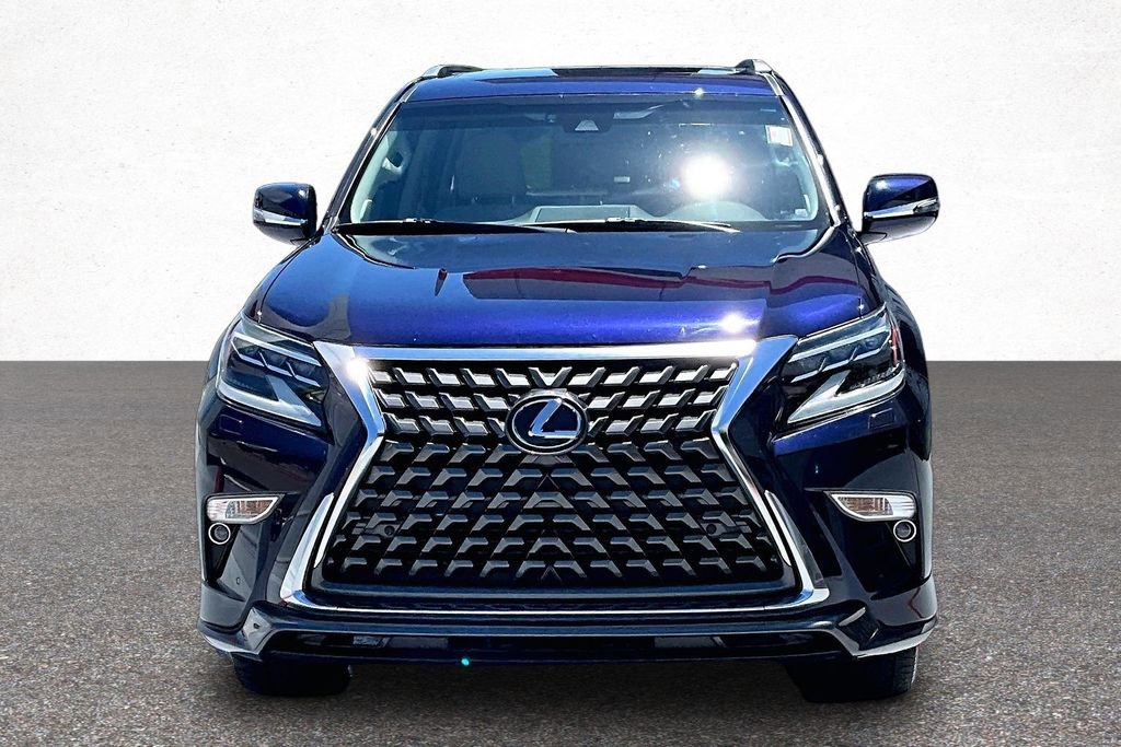 Used 2023 Lexus GX 460 Premium w/ Accessory Package AWD/4WD image 3