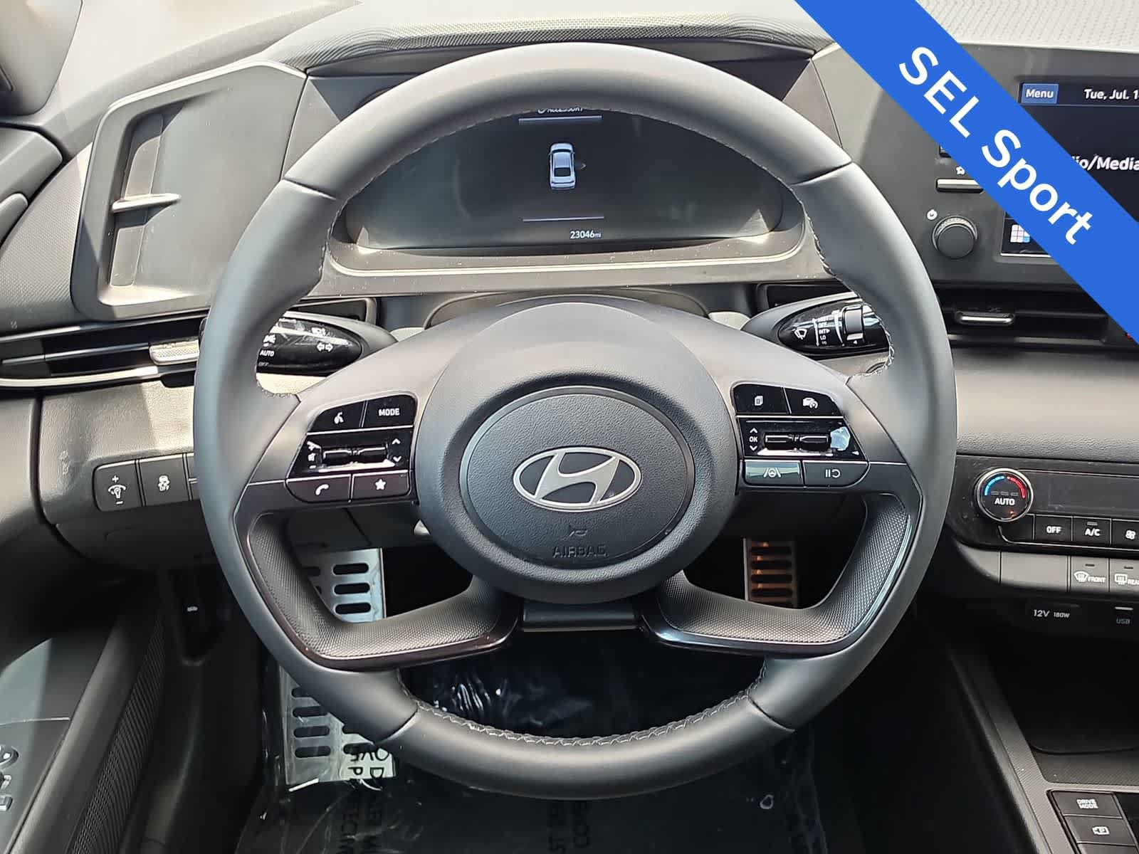 Certified 2025 Hyundai Elantra Sport FWD image 19