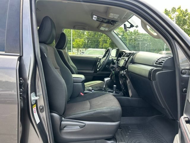 Used 2019 Toyota 4Runner TRD Off-Road AWD/4WD image 18