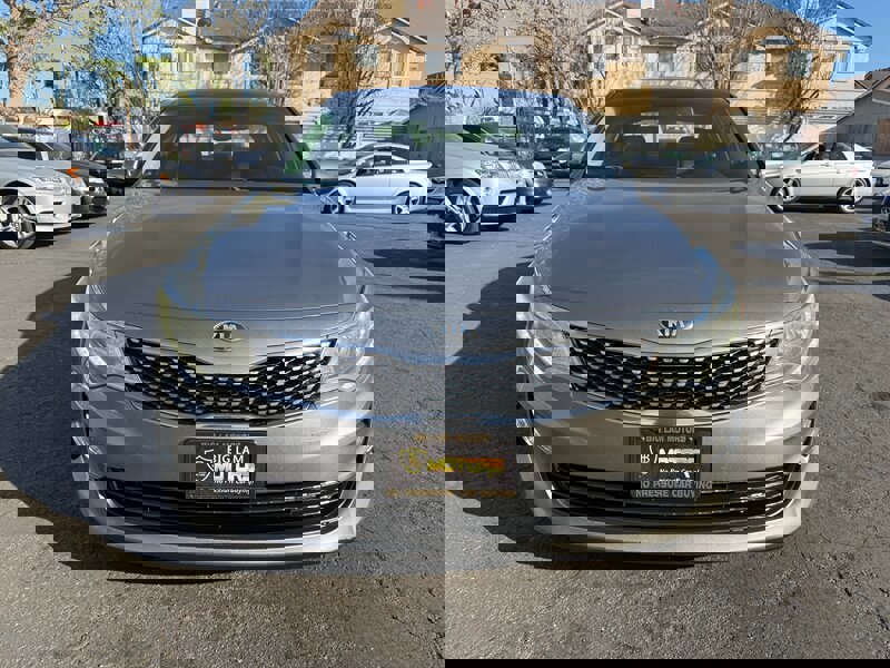 Used 2016 Kia Optima EX w/ Premium Package image 2