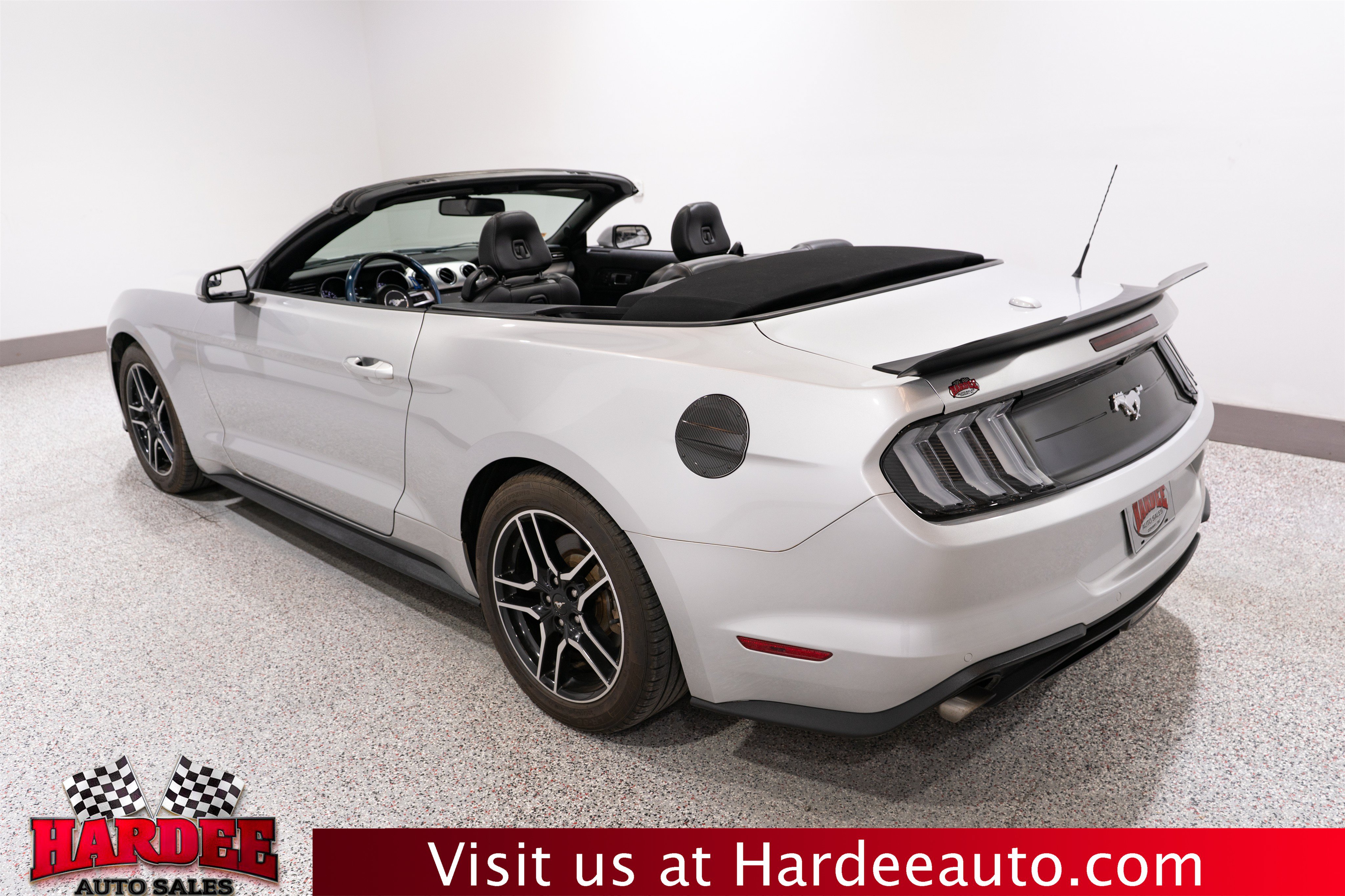 Used 2019 Ford Mustang Premium RWD image 6