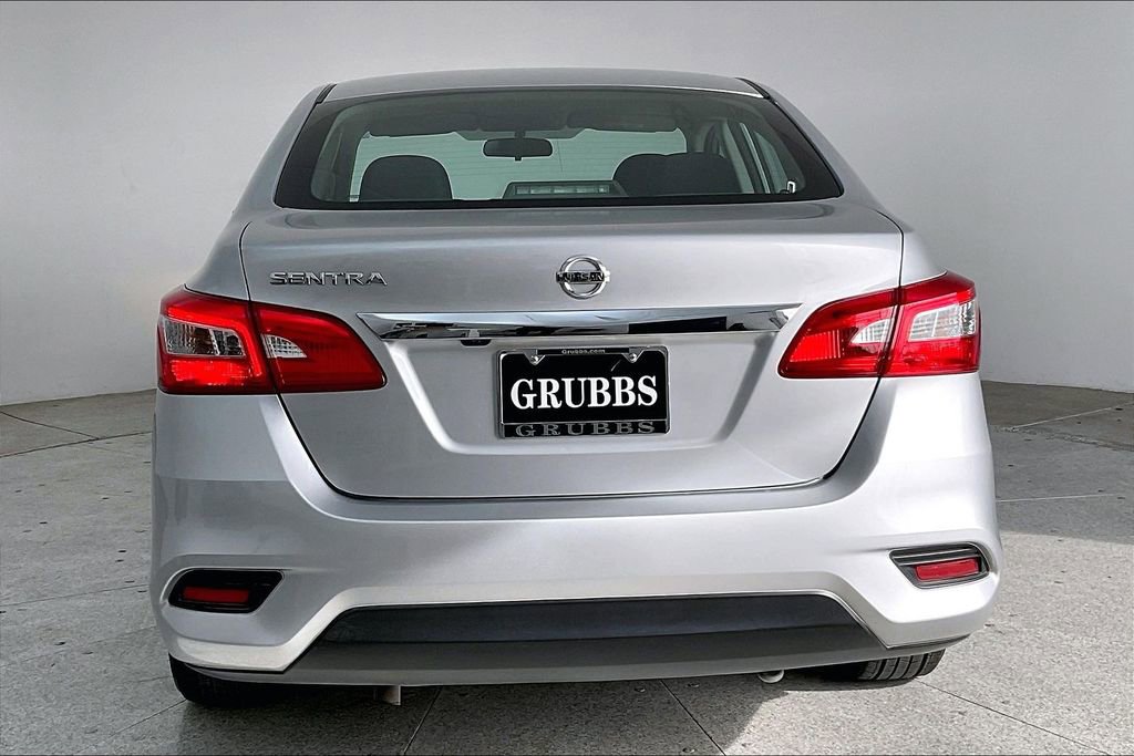 Used 2019 Nissan Sentra S image 7