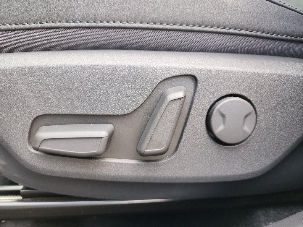 Certified 2023 Kia Niro EX FWD image 21